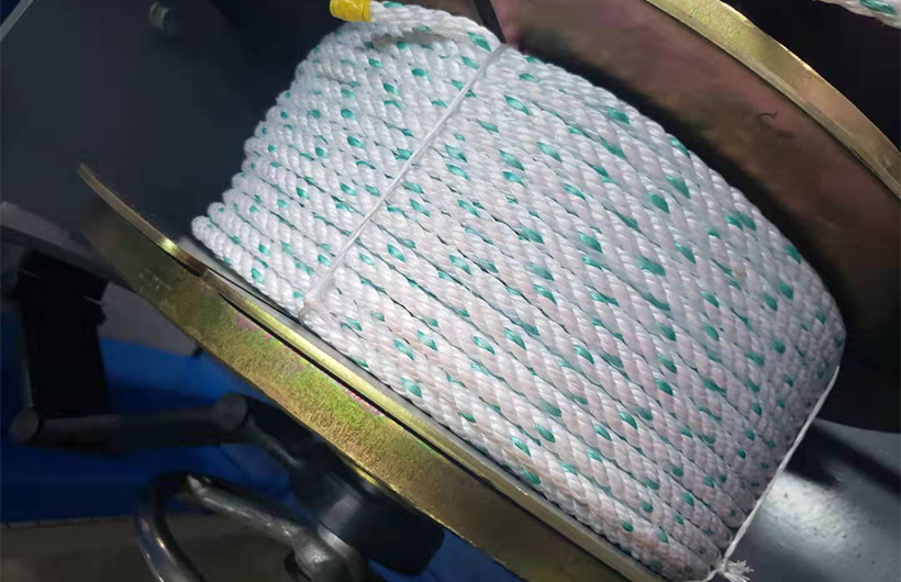 2019年6月，鲁普耐特为孟加拉客户安装制绳机等绳网设备顺利调试成功