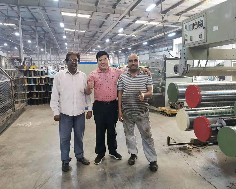 2019年12月，鲁普耐特为沙特客户安装制绳机等绳网设备，得到客户的一致好评。