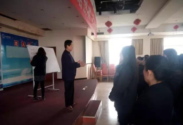 新型捻线打轴机.jpg 新型捻线打轴机.jpg