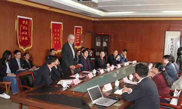 草坪丝拉丝机.jpg