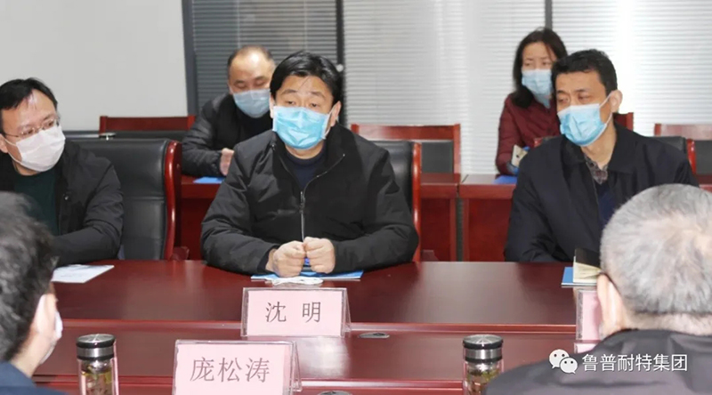 立吹撕裂膜设备.jpg 立吹撕裂膜设备.jpg